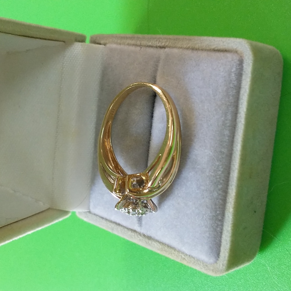 14k solid gold diamond cluster cocktail ring - Picture 3 of 7
